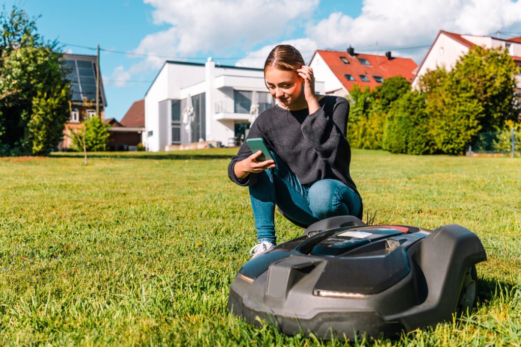 Warum benötigt Ihr Rasen in jeder Jahreszeit einen Mähroboter? Warum benötigt Ihr Rasen in jeder Jahreszeit einen Mähroboter?